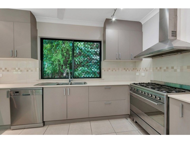 10 Leafy Close, Redlynch QLD 4870