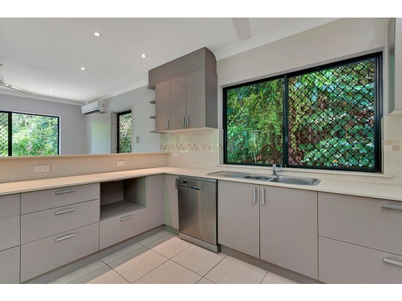 10 Leafy Close, Redlynch QLD 4870