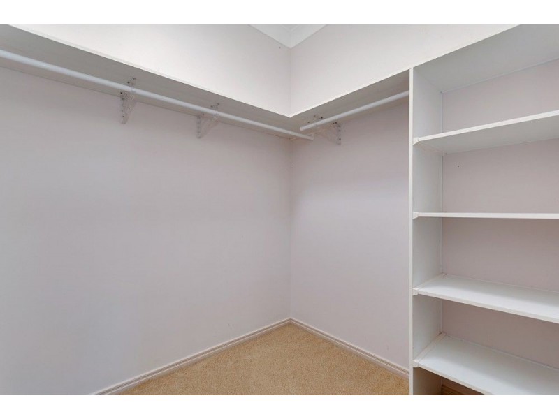 10 Leafy Close, Redlynch QLD 4870