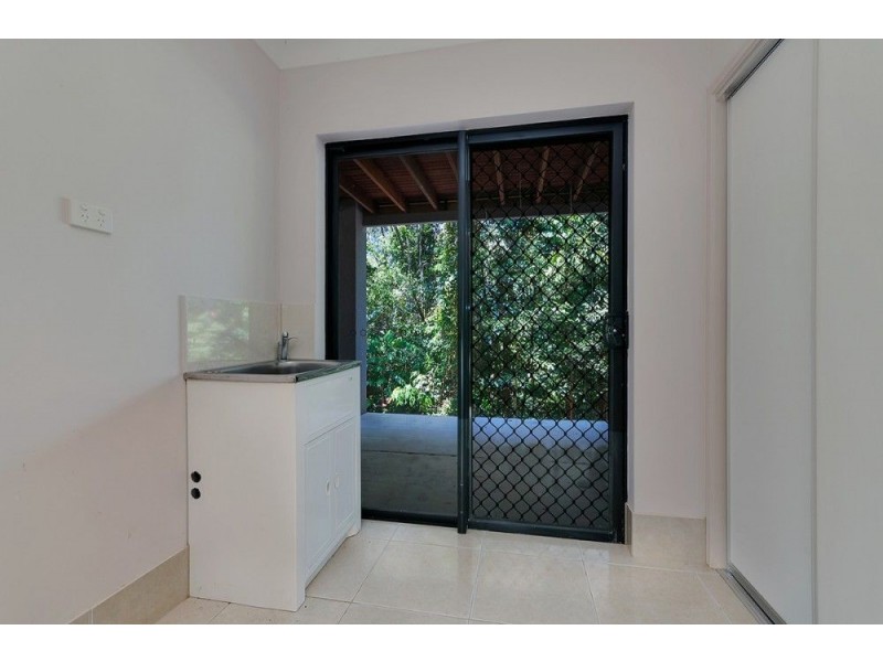 10 Leafy Close, Redlynch QLD 4870