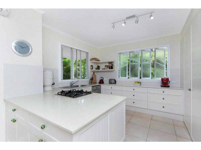 6 Avon Street, Stratford QLD 4870