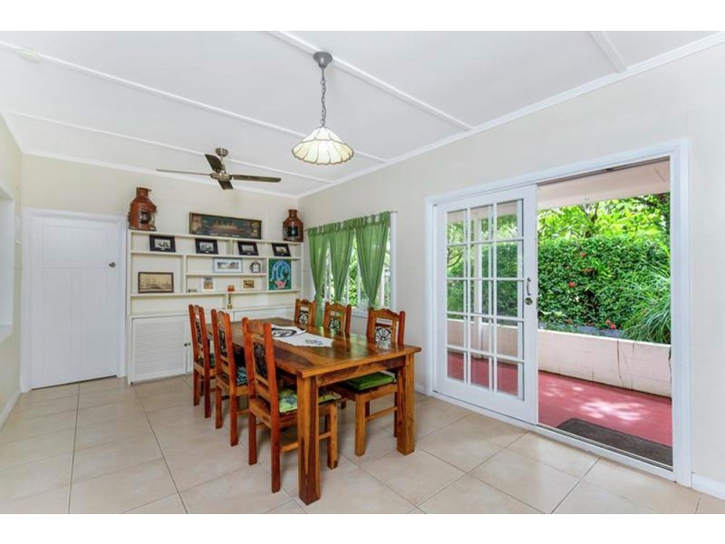 6 Avon Street, Stratford QLD 4870
