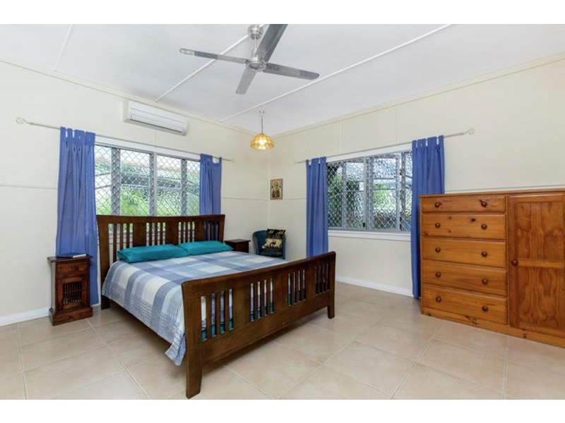 6 Avon Street, Stratford QLD 4870