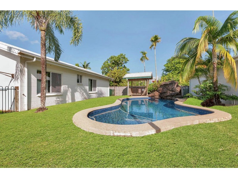 4/12-14 Ireland Crescent, Whitfield QLD 4870