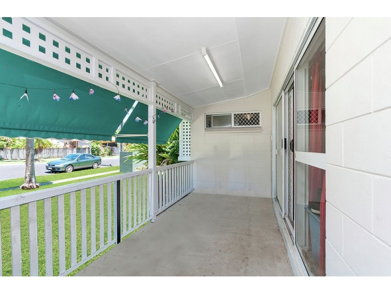 4/12-14 Ireland Crescent, Whitfield QLD 4870