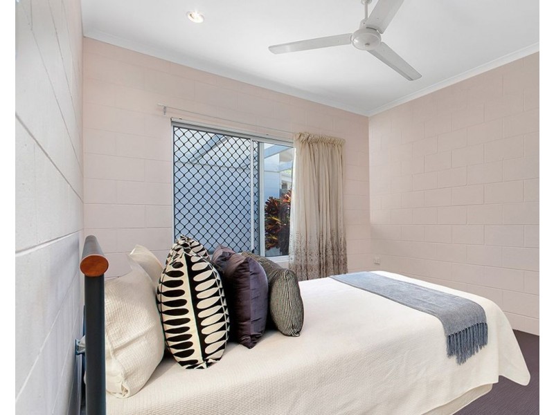 4/12-14 Ireland Crescent, Whitfield QLD 4870