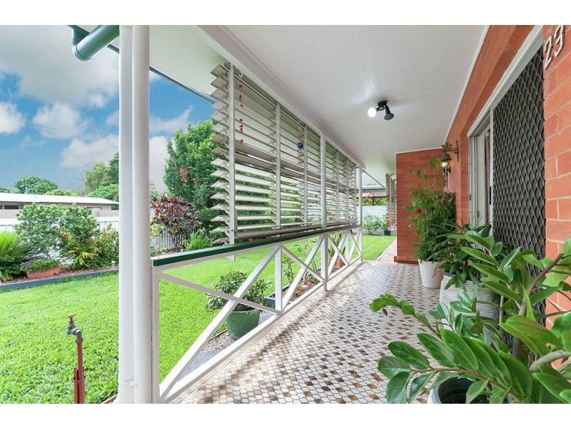 23 English Street, Manunda QLD 4870