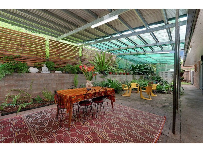 27 Atherton Street, Whitfield QLD 4870