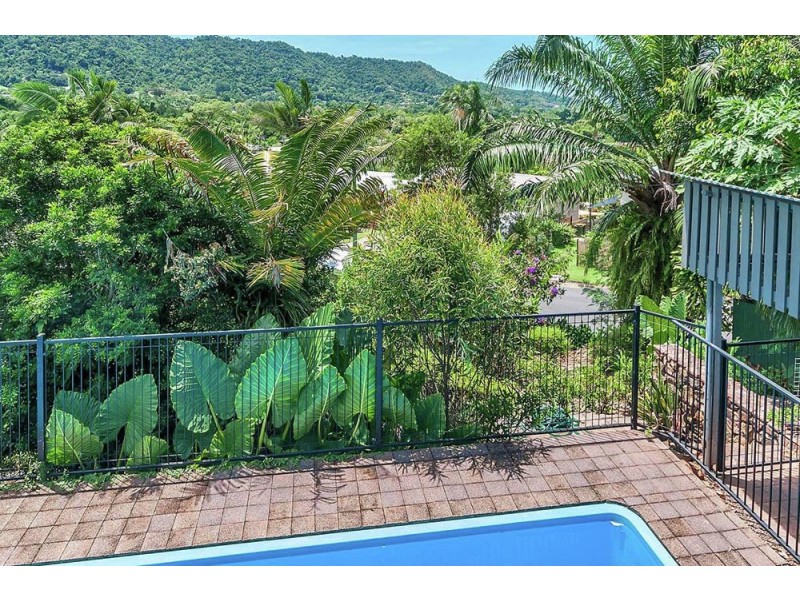 27 Atherton Street, Whitfield QLD 4870