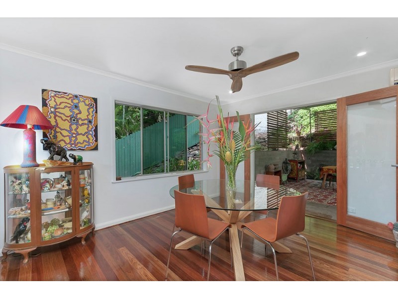 27 Atherton Street, Whitfield QLD 4870