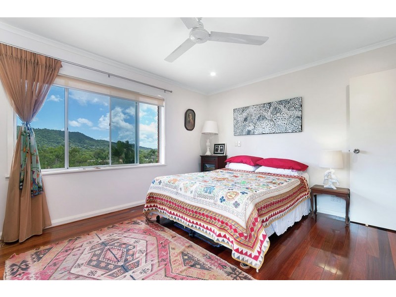 27 Atherton Street, Whitfield QLD 4870