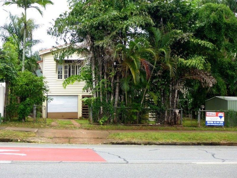 7 Margaret St, Redlynch QLD 4870