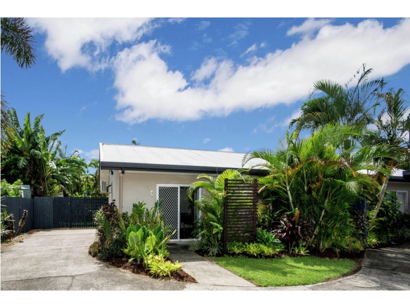 4/4 Golden Grove Drive, Bentley Park QLD 4869
