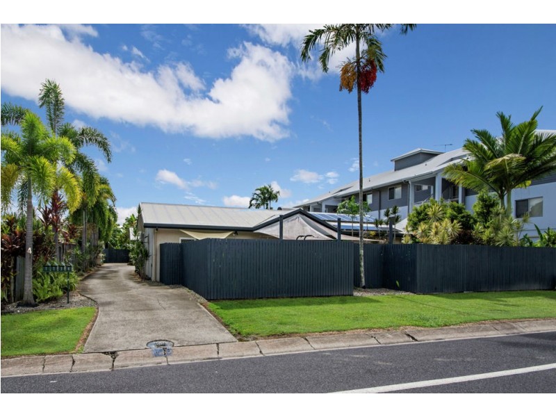4/4 Golden Grove Drive, Bentley Park QLD 4869