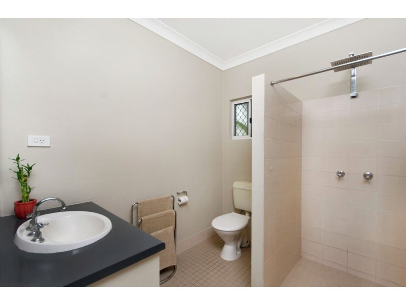 4/4 Golden Grove Drive, Bentley Park QLD 4869
