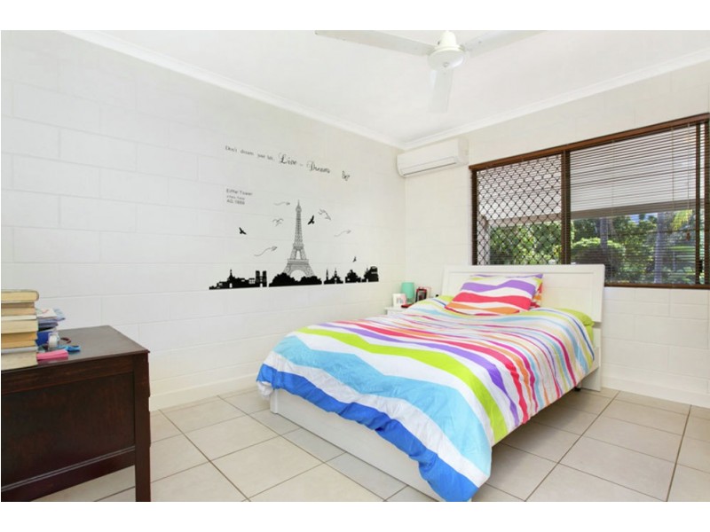 2 Adam Drive, Brinsmead QLD 4870