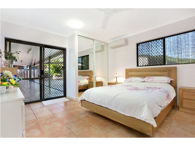 2 Adam Drive, Brinsmead QLD 4870