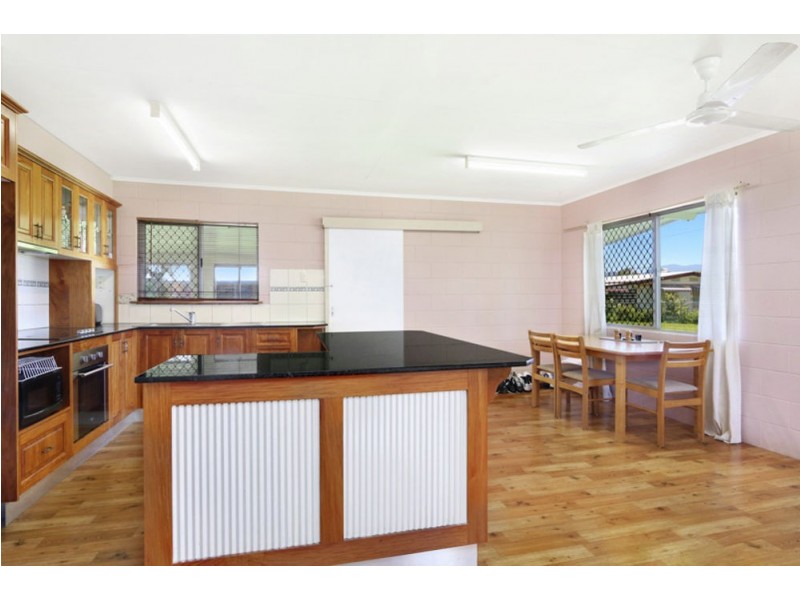 17 Jirrima Street, Woree QLD 4868