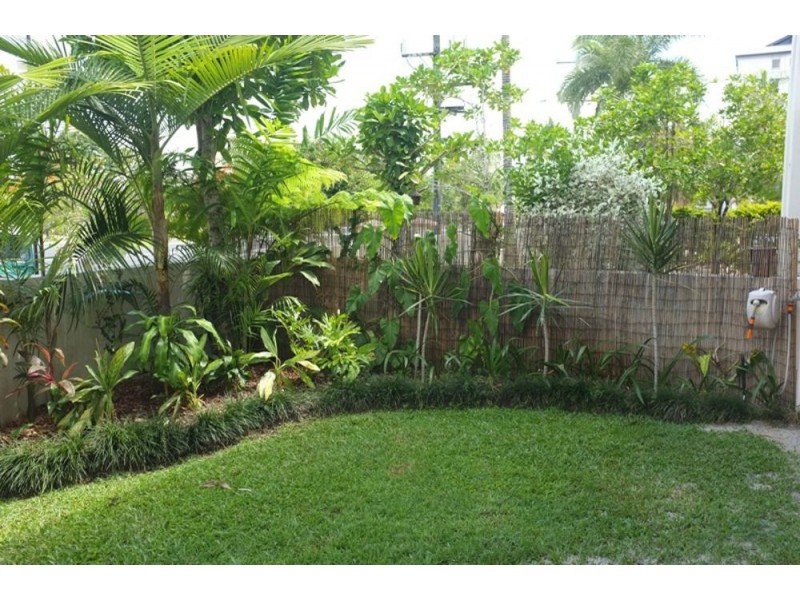 12/327 Lake Street, Cairns North QLD 4870