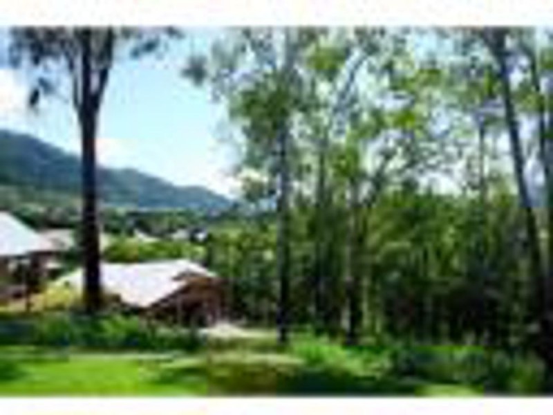 13 Eleanor Close, Mooroobool QLD 4870