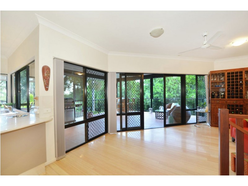 6 Grace Close, Whitfield QLD 4870