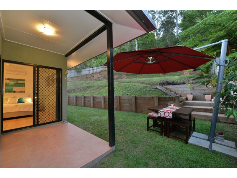 6 Grace Close, Whitfield QLD 4870