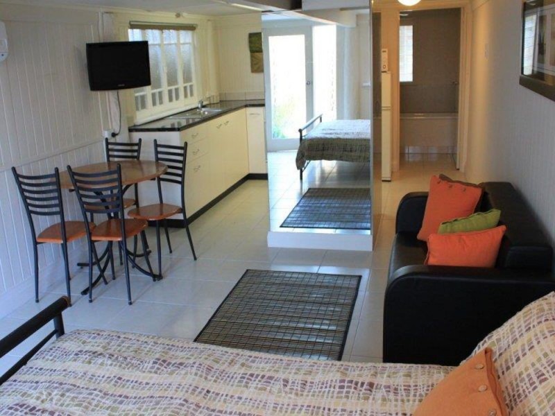 263 McLeod Street, Cairns North QLD 4870