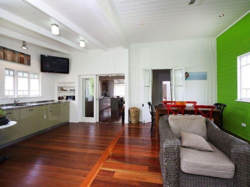 263 McLeod Street, Cairns North QLD 4870