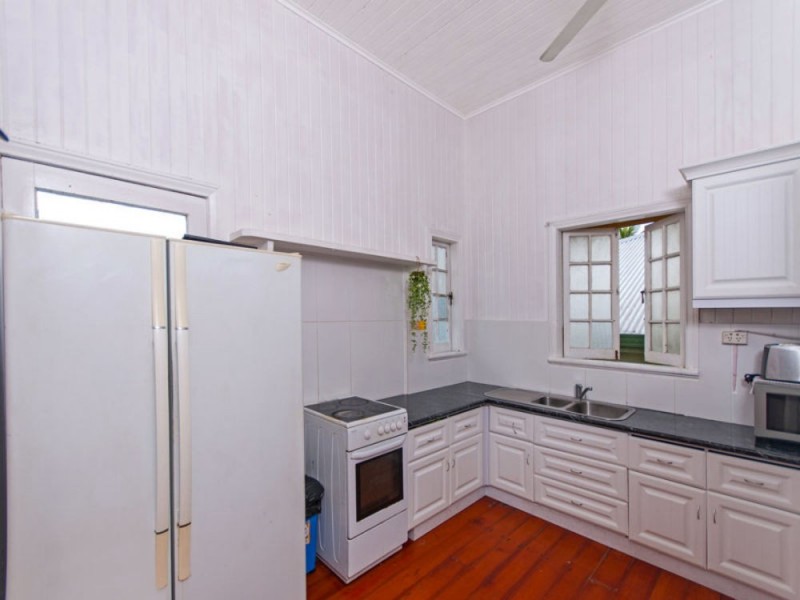 307 Lake Street, Cairns North QLD 4870