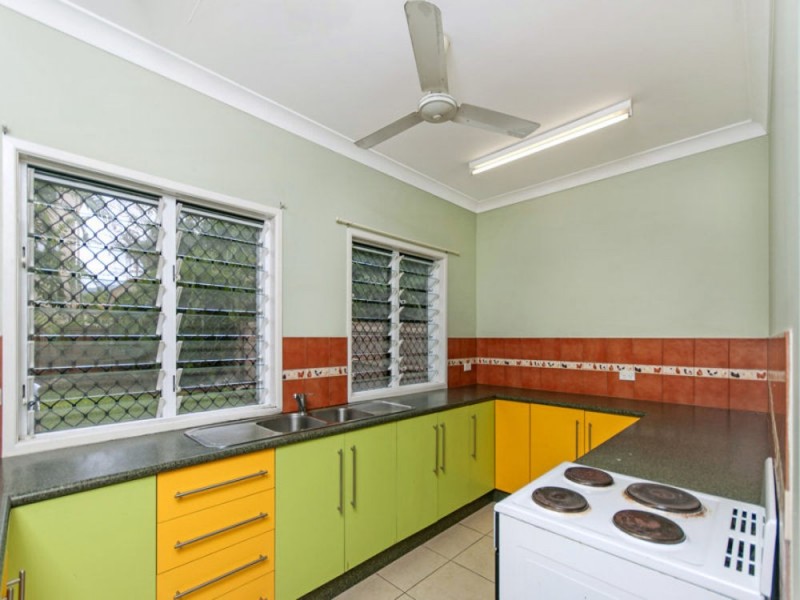 307 Lake Street, Cairns North QLD 4870