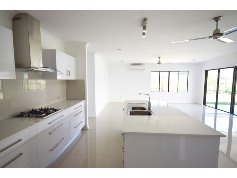 3 Carrington Way, Trinity Park QLD 4879