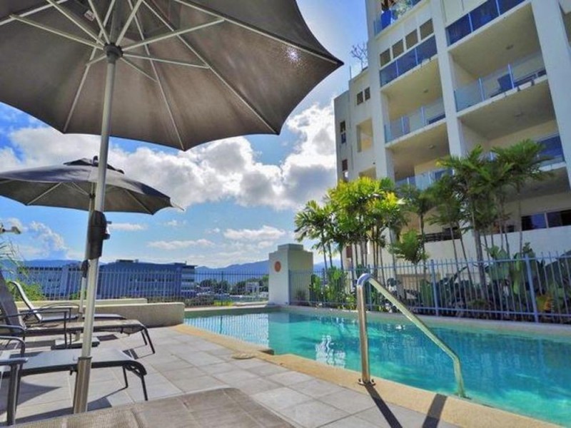 2/79 Spence Street, Cairns City QLD 4870