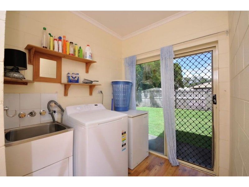 4 Harlequin Street, White Rock QLD 4868