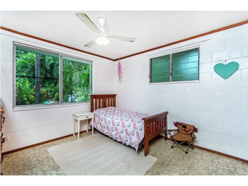 78 Veivers Road, Palm Cove QLD 4879