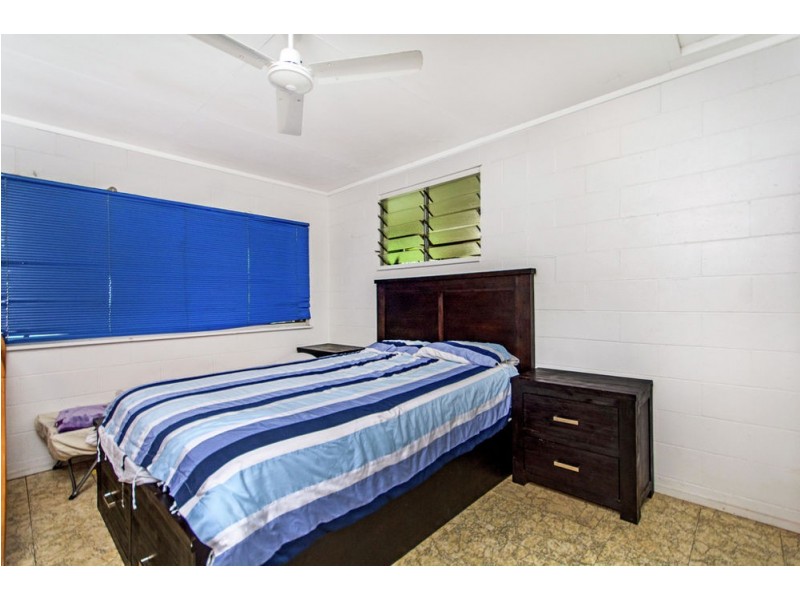 78 Veivers Road, Palm Cove QLD 4879