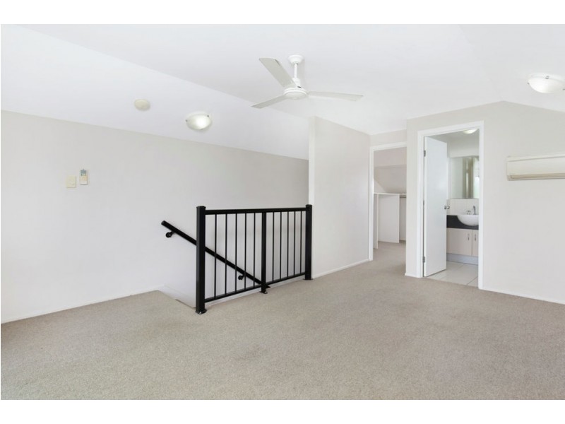 27/82-86 Martyn Street, Parramatta Park QLD 4870