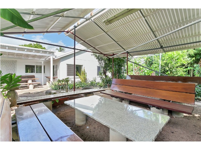 18 Kangaroo Street, Bentley Park QLD 4869