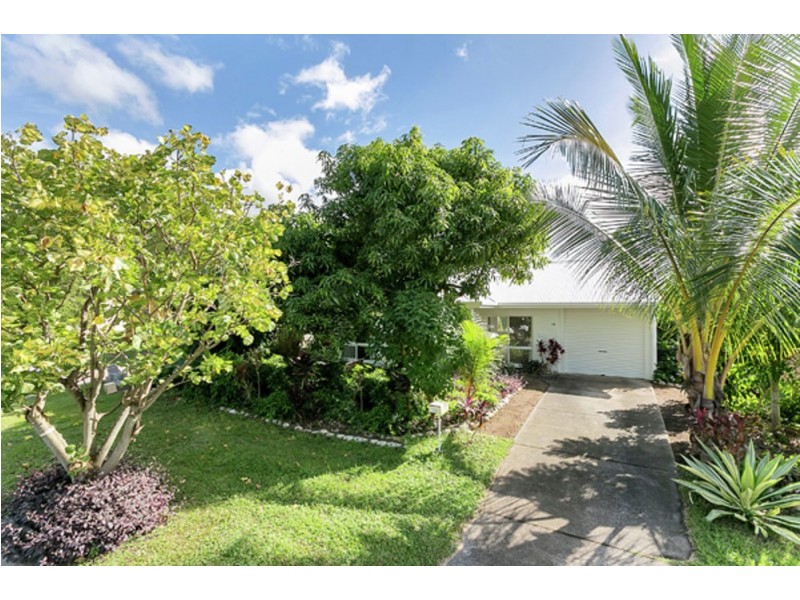 18 Kangaroo Street, Bentley Park QLD 4869