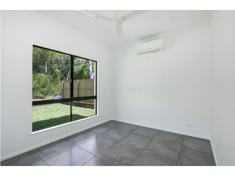 11 Leonard Street, Kewarra Beach QLD 4879
