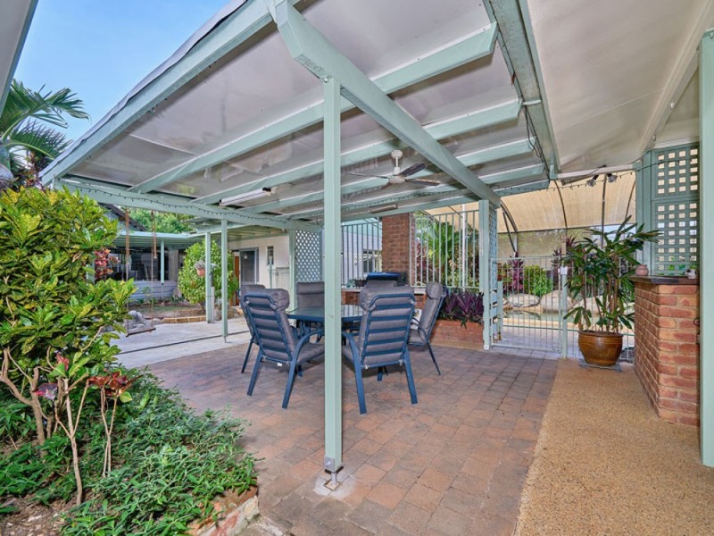 2 Cantal Close, Smithfield QLD 4878