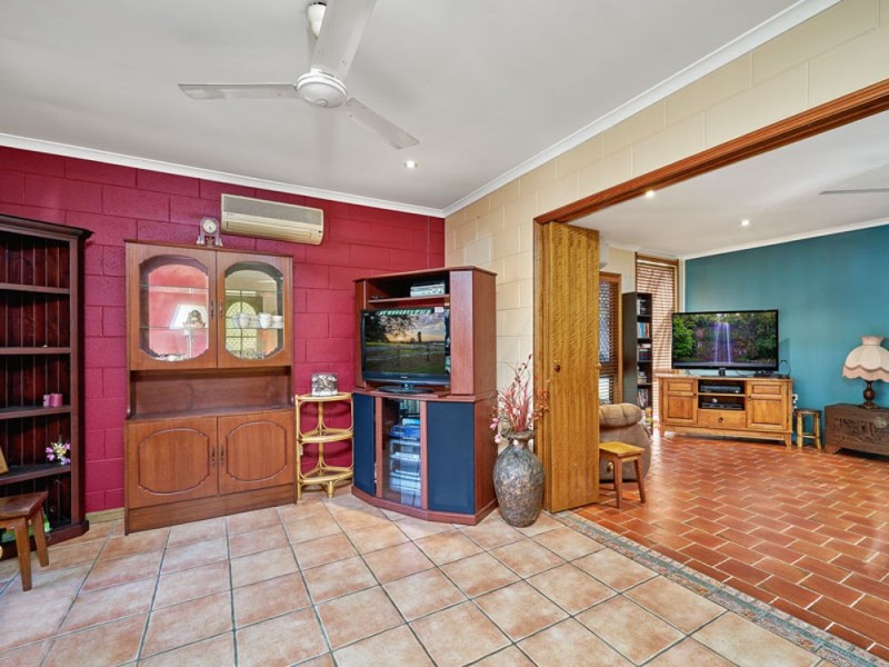 2 Cantal Close, Smithfield QLD 4878
