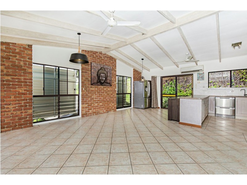 17 Bena Street, Smithfield QLD 4878