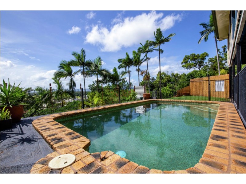 17 Bena Street, Smithfield QLD 4878