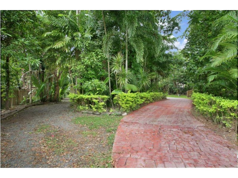 9-11 Griffiths Street, Manoora QLD 4870