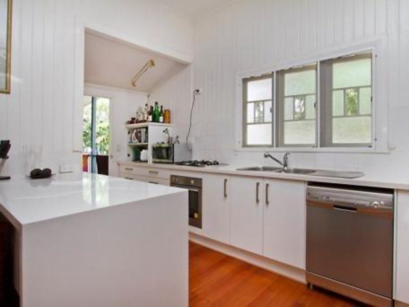 12 Whitfield Street, Aeroglen QLD 4870