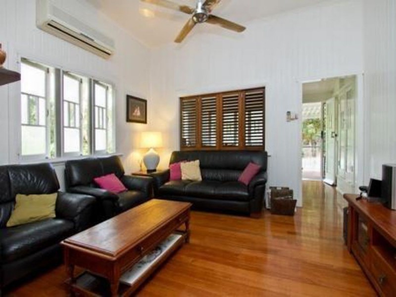 12 Whitfield Street, Aeroglen QLD 4870