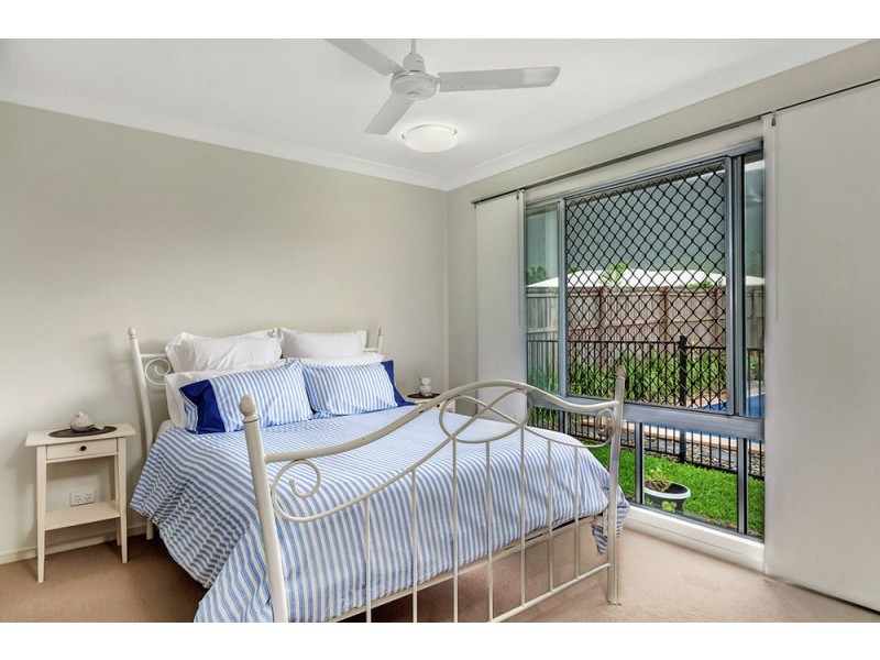 1 Hunter Close, Redlynch QLD 4870