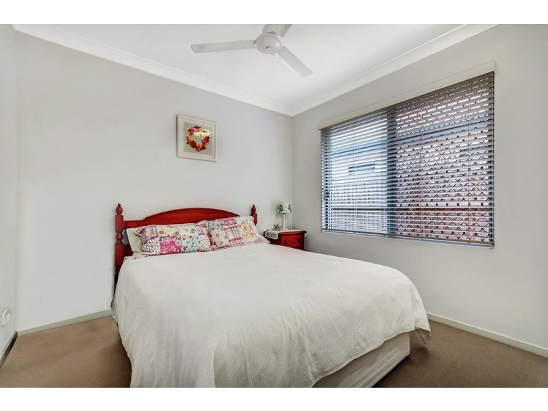 1 Hunter Close, Redlynch QLD 4870