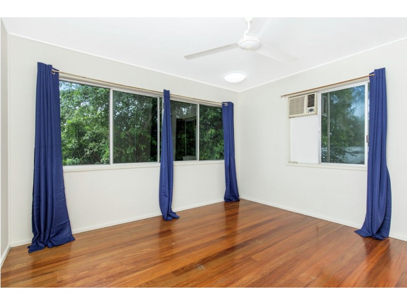 10 Blantyre Close, Manunda QLD 4870