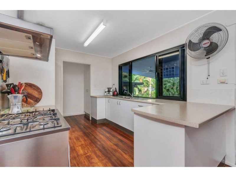 21 Murchison Street, Whitfield QLD 4870